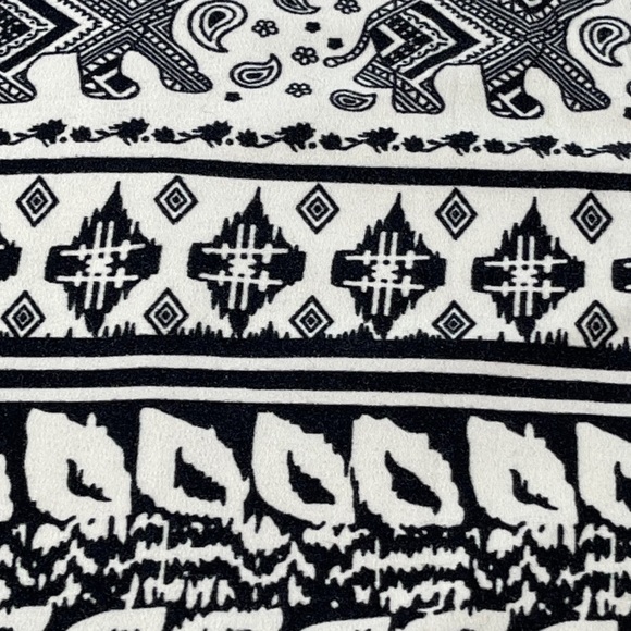 Kathy one size cream & black tribal elephant soft, thin leggings - Picture 3 of 11